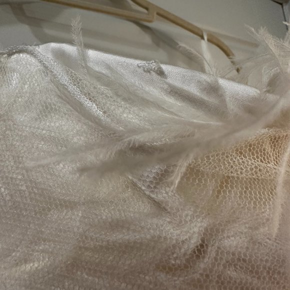 16Arlington Minelli feather-trim crepe midi dress NWT - Picture 11 of 12